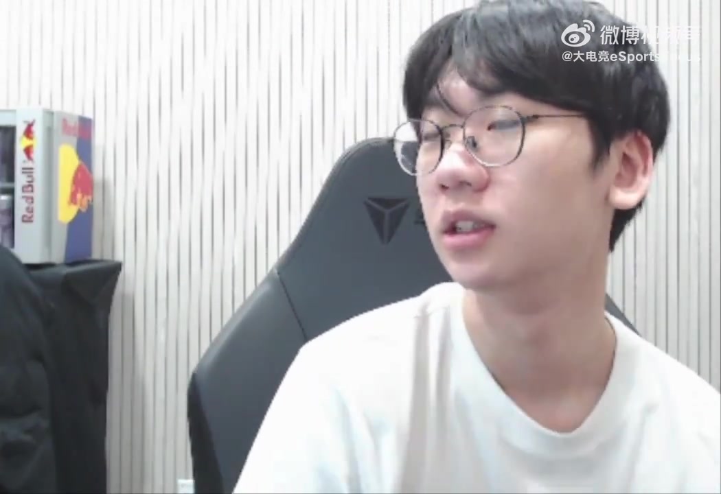 暗示前东家不给饭吃?Doran:我不是因为喜欢吃汉堡 只是没有其他可吃的而已